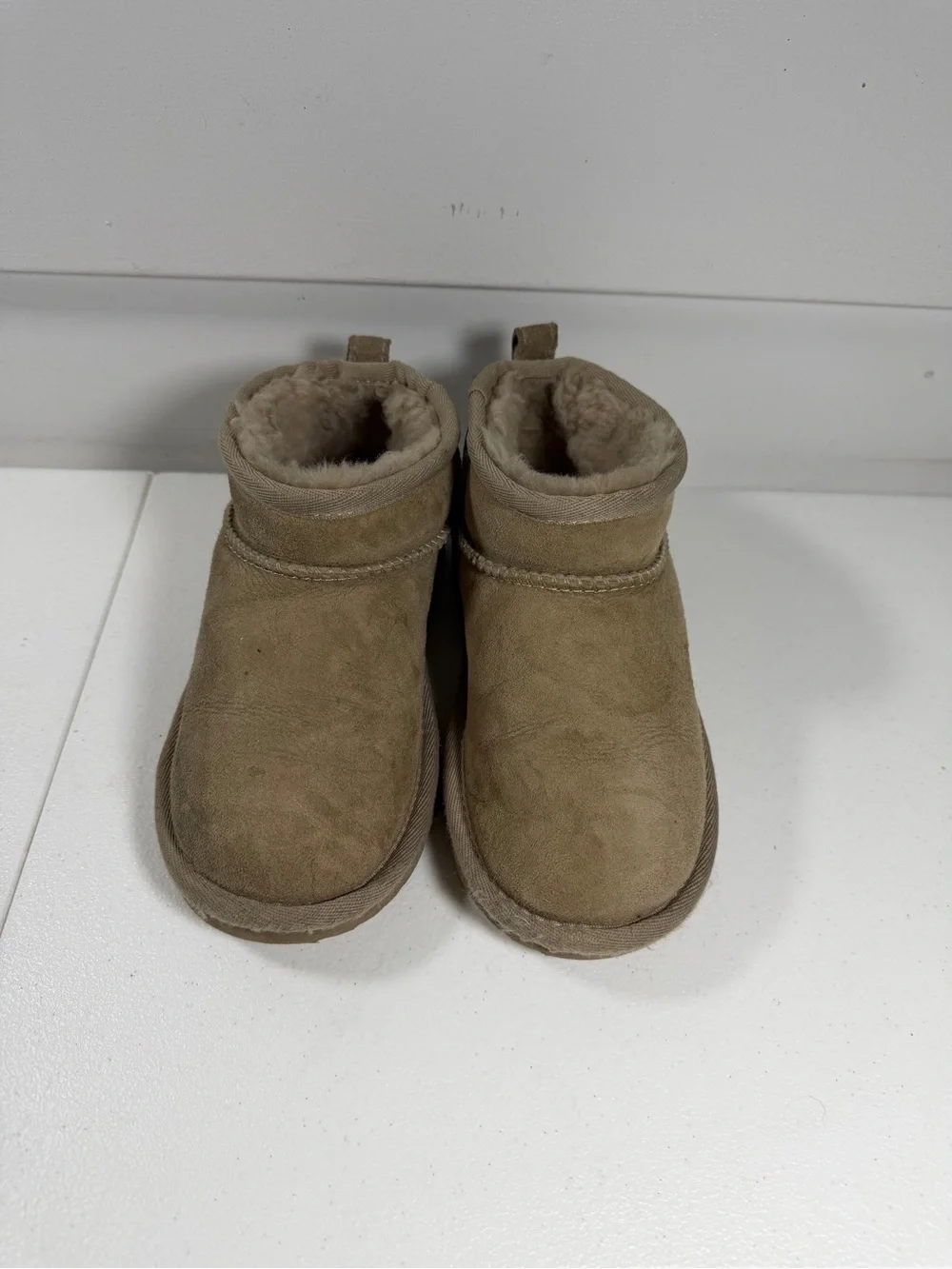 Ugg Classic Ultra Mini Round Toe Shearling Lined Boots size 13